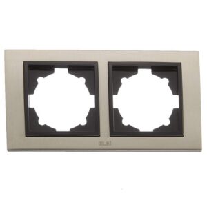 Двойна хоризонтална рамка ELBI Zena Platin инокс черно за 2 модула. Стилен дизайн и лесен монтаж, съвместима с всички механизми от серията.