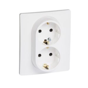 Двоен контакт Legrand Niloe 2x2P+E 16А 250V бял