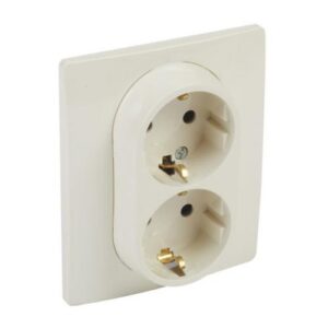 Двоен контакт Legrand Niloe 2x2P+E 16А 250V крем